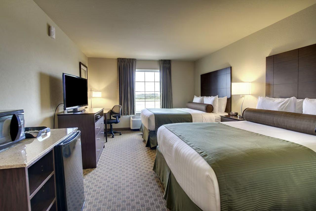 Americinn By Wyndham Oshkosh Bagian luar foto