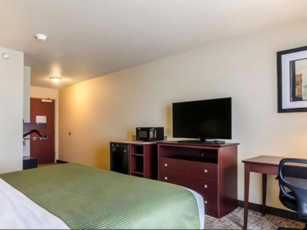 Americinn By Wyndham Oshkosh Bagian luar foto