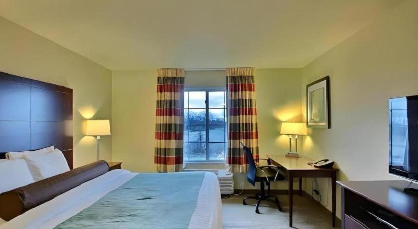 Americinn By Wyndham Oshkosh Bagian luar foto